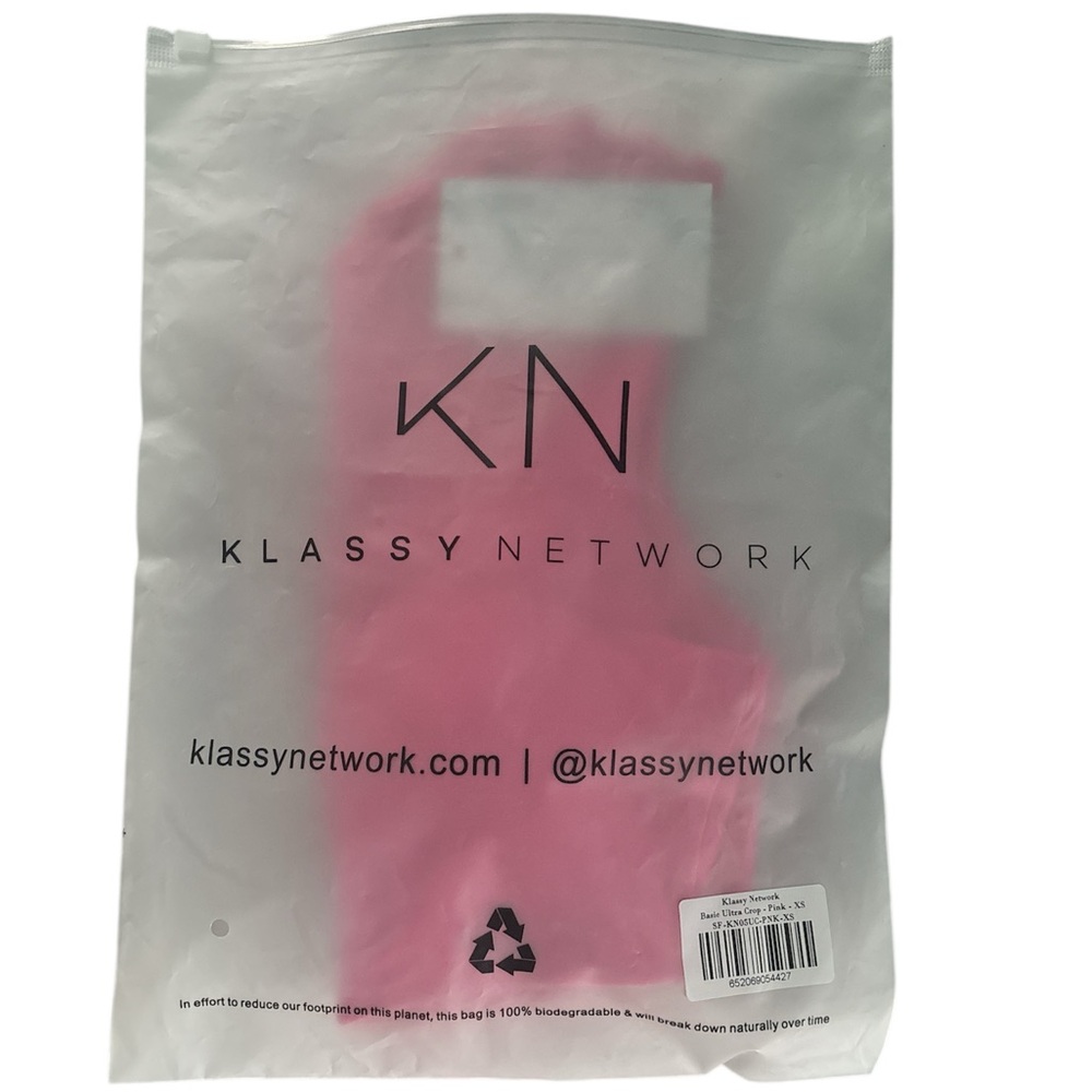 Klassy Network || NWT Padded Crop Top - Picture 4 of 4
